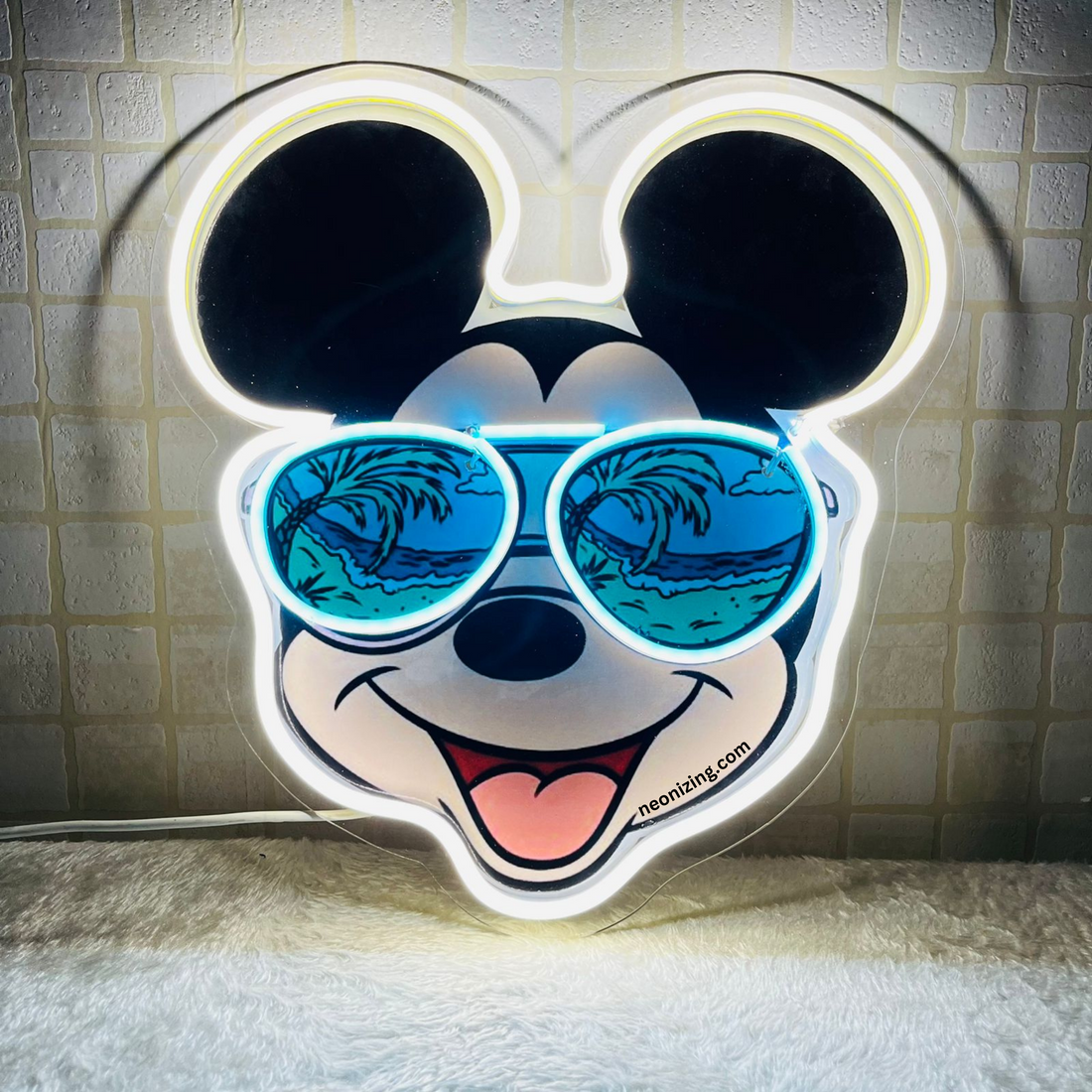 Cool Mickey Neon Artwork - Mickey's Signature Glow
