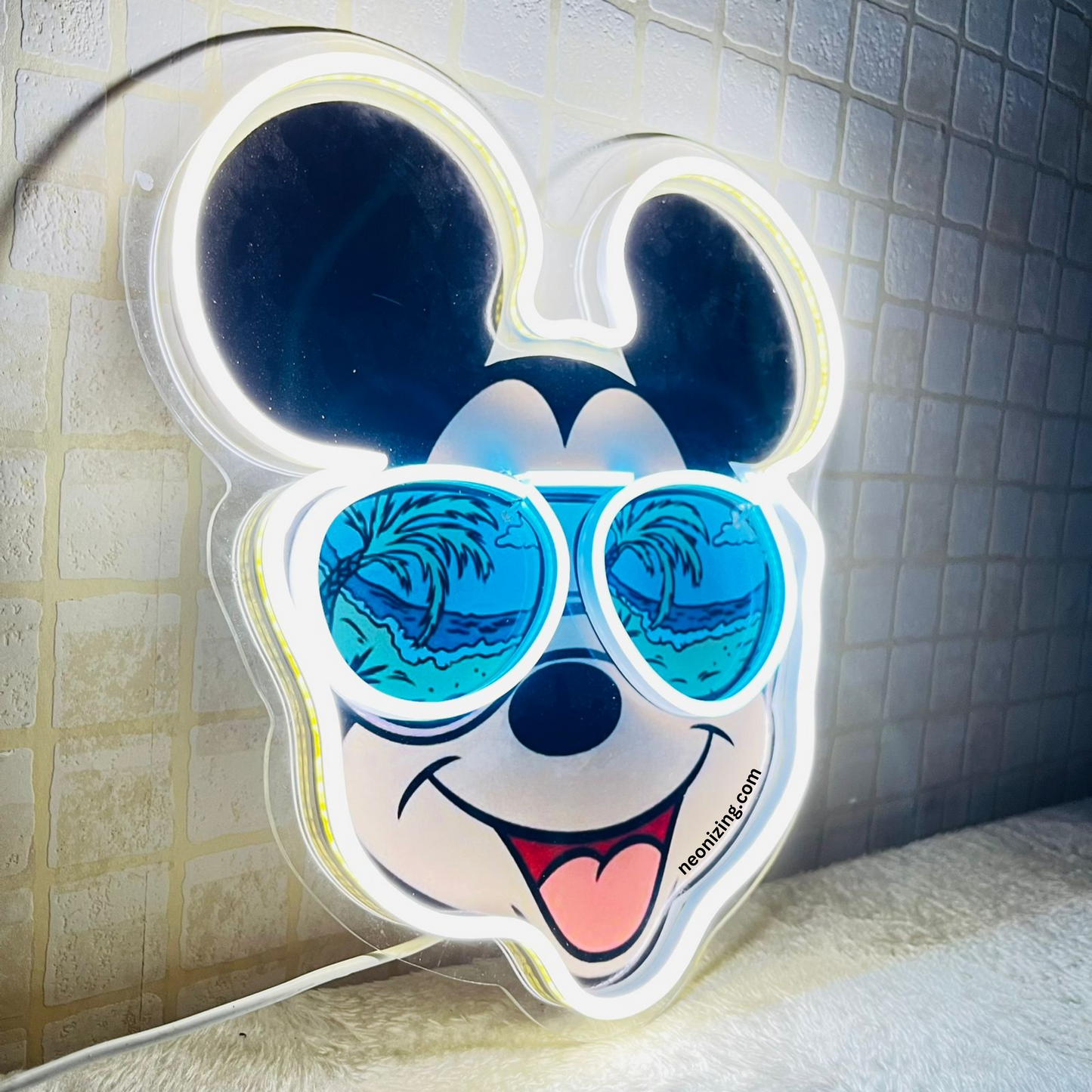 Cool Mickey Neon Artwork - Mickey's Signature Glow